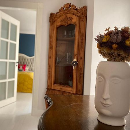 Shabby Chic - Apartment In The Heart Of Vilnius Old Town Eksteriør billede