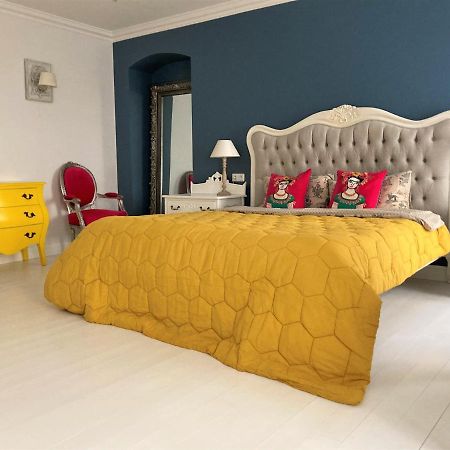 Shabby Chic - Apartment In The Heart Of Vilnius Old Town Eksteriør billede