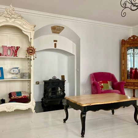 Shabby Chic - Apartment In The Heart Of Vilnius Old Town Eksteriør billede