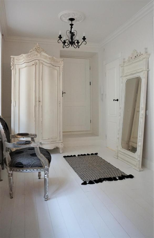 Shabby Chic - Apartment In The Heart Of Vilnius Old Town Eksteriør billede