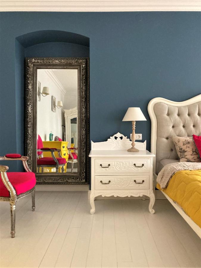 Shabby Chic - Apartment In The Heart Of Vilnius Old Town Eksteriør billede